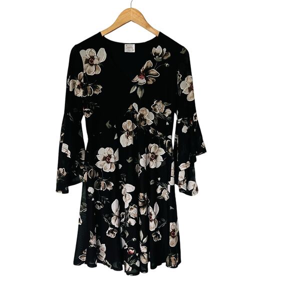 Siren Lily Floral Bell Sleeve Fit And Flare Dress Size S Small Black Cream - Picture 2 of 8